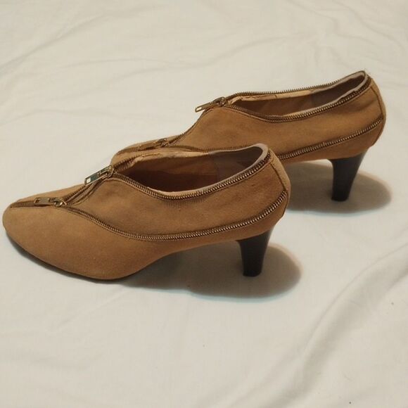 Vintage Leather AJ Valenci Tan Zippered Heels - Picture 10 of 12